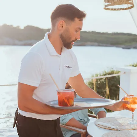 Club Menorca فندق